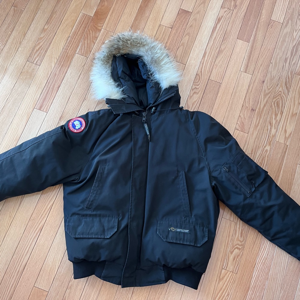 Men’s Canada Goose bomber jacket.